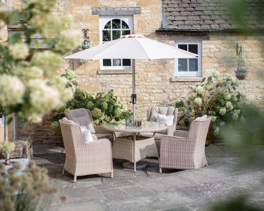 Chedworth Sandstone Rattan 4 Seat Round Dining Set with Parasol & Base