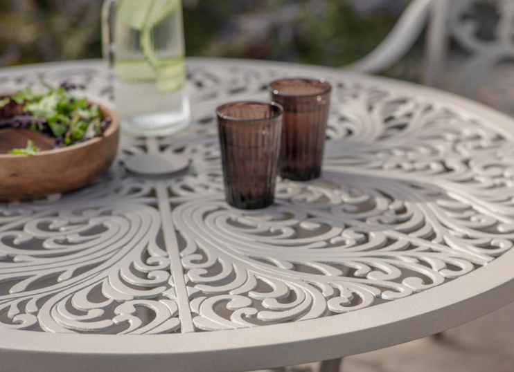 VENICE STONE 4 SEAT ROUND SET