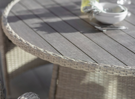 TETBURY 6 SEAT SET 135CM PARASOL & BASE NUTMEG
