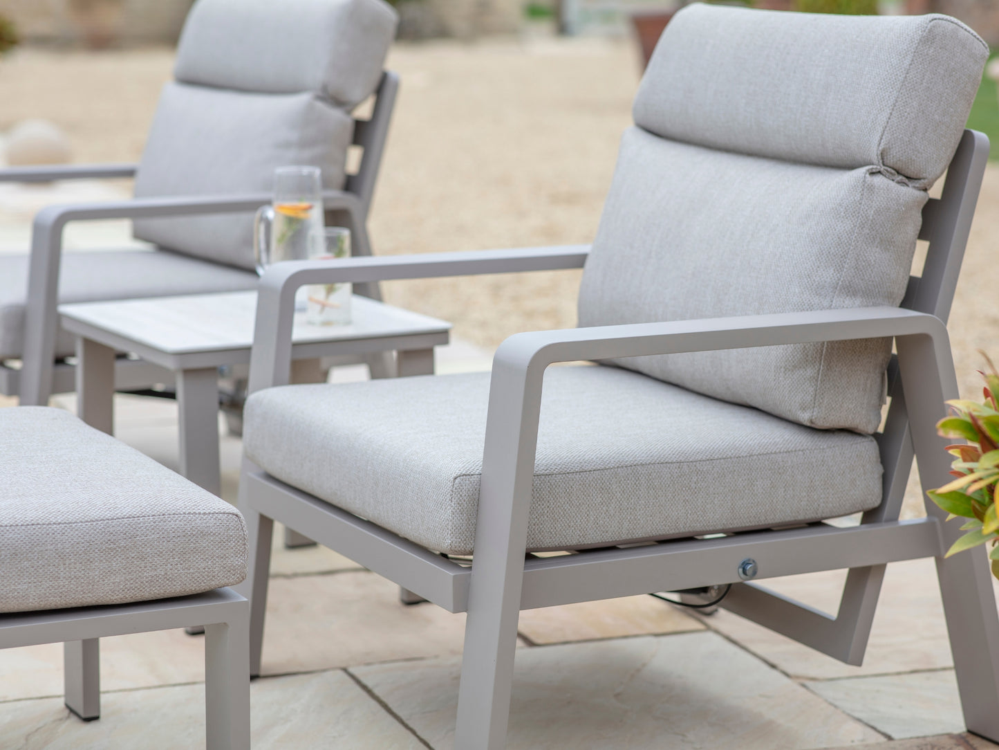 PRAGUE LATTE RECLINING CHAIRS & STOOLS